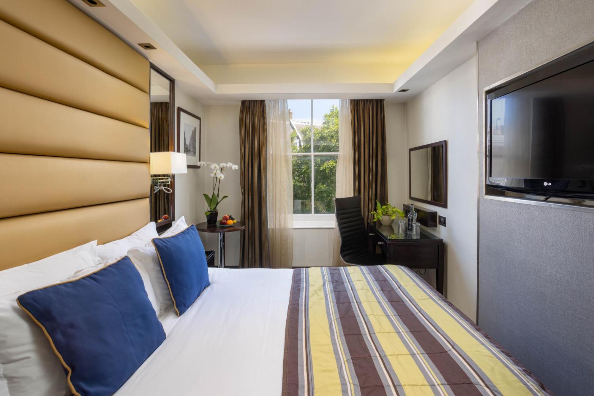 Park Grand Mayfair Londres Exterior foto A bedroom at the hotel